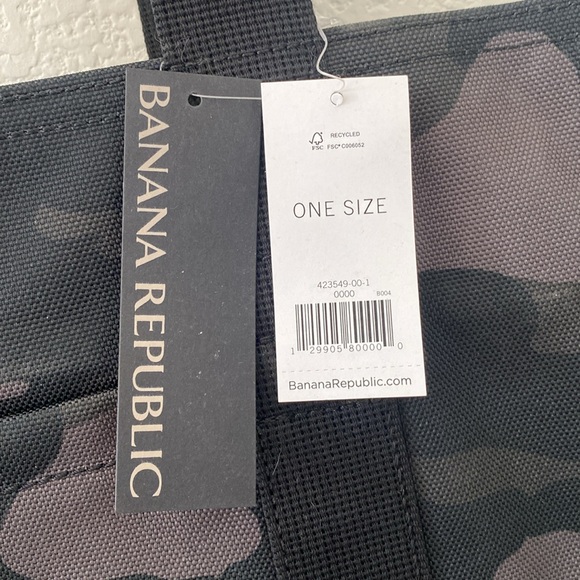 Banana Republic Black Camo Tote Bag NWT - Picture 6 of 6